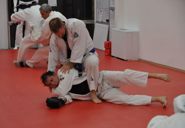 Example of BJJ Adult Self Defense Gracie Combative